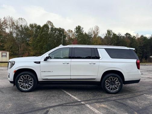 2024 GMC Yukon XL Denali Ultimate