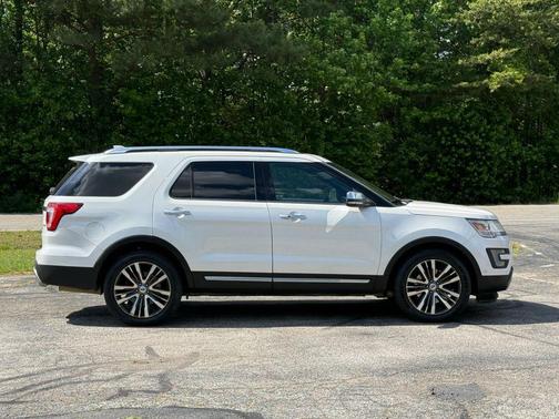White Platinum Metallic Tri-Coat 2016 Ford Explorer Platinum