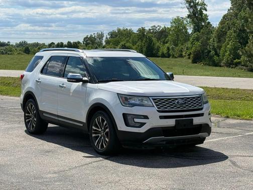 White Platinum Metallic Tri-Coat 2016 Ford Explorer Platinum