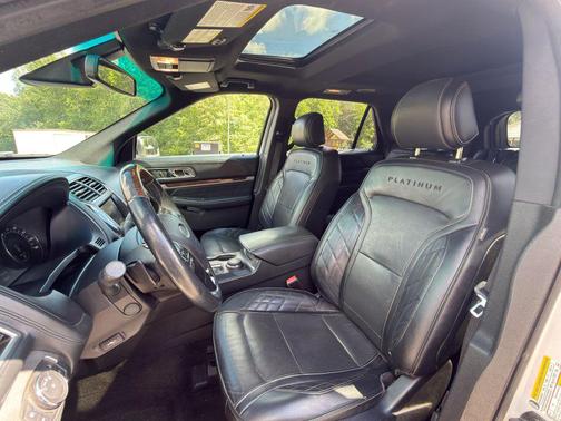White Platinum Metallic Tri-Coat 2016 Ford Explorer Platinum