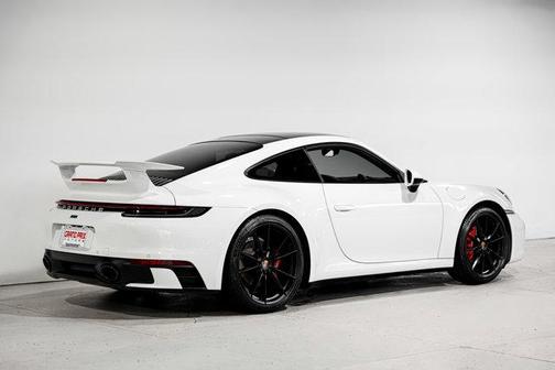 2020 Porsche 911 Carrera