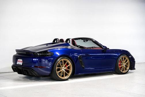2022 Porsche 718 Spyder Roadster