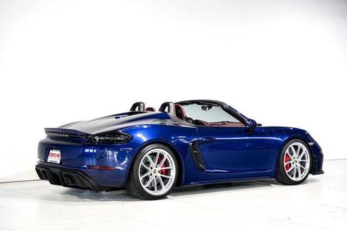 2022 Porsche 718 Spyder Roadster