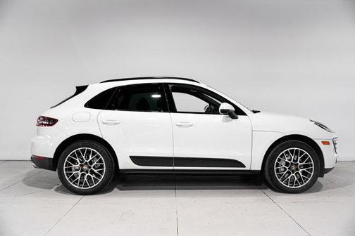 2017 Porsche Macan Base