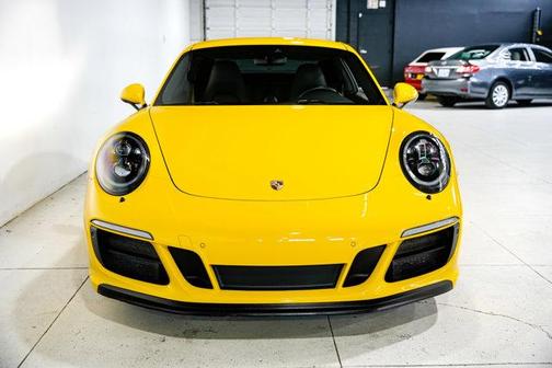 2018 Porsche 911 Carrera GTS
