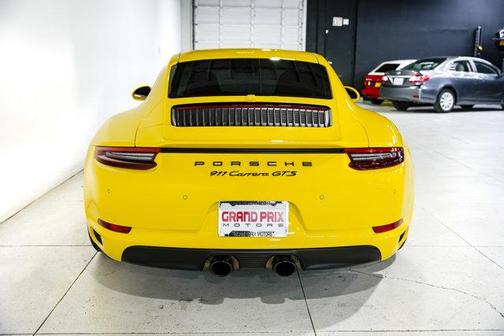 2018 Porsche 911 Carrera GTS