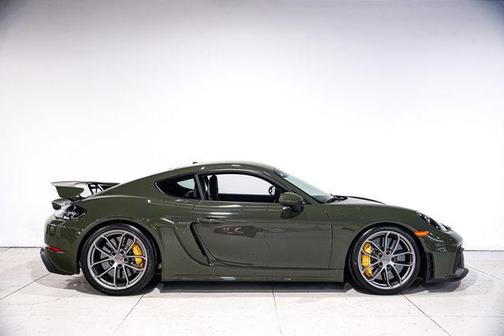 2023 Porsche 718 Cayman GT4