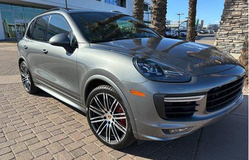 2016 Porsche Cayenne GTS