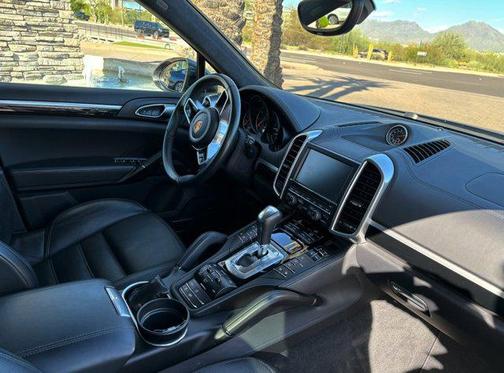 2016 Porsche Cayenne GTS