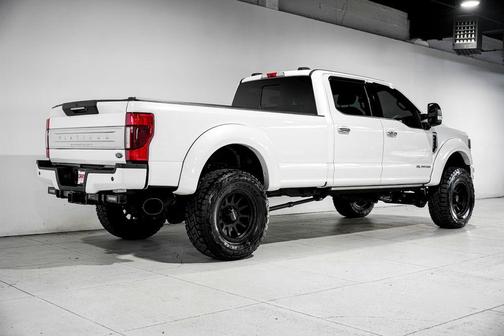 White Metallic 2022 Ford F-350 Platinum