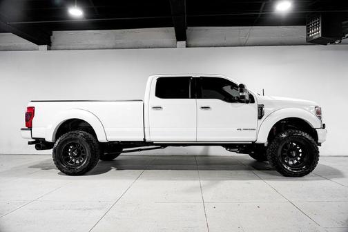 White Metallic 2022 Ford F-350 Platinum