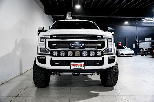 White Metallic 2022 Ford F-350 Platinum