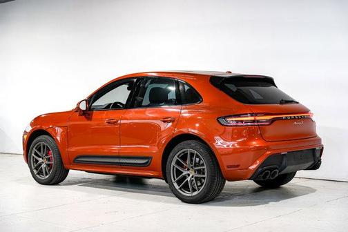 2022 Porsche Macan Base