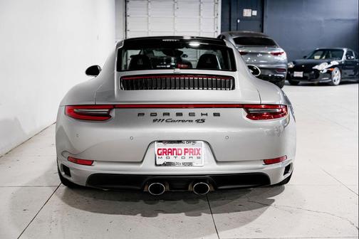GT Silver Metallic 2017 Porsche 911 Carrera 4S