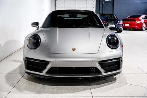 2022 Porsche 911 Carrera GTS