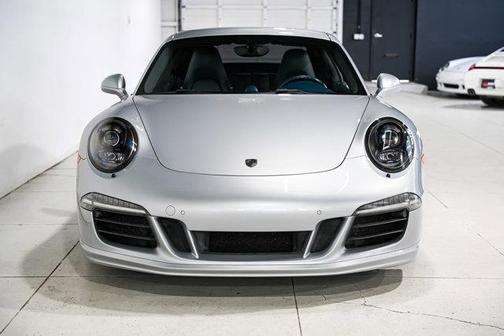 2015 Porsche 911 Carrera GTS