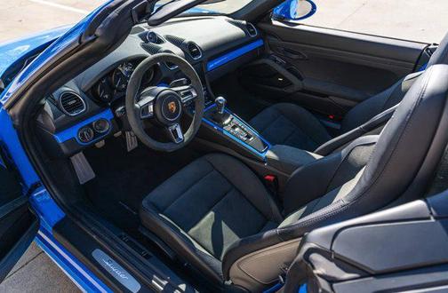 2023 Porsche 718 Spyder Roadster