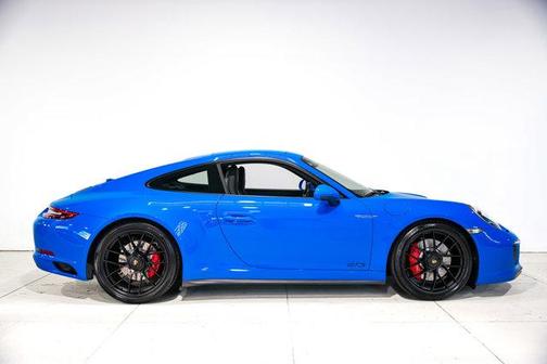 2018 Porsche 911 Carrera GTS