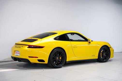 2019 Porsche 911 Carrera GTS