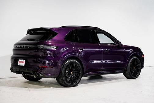 2024 Porsche Cayenne S