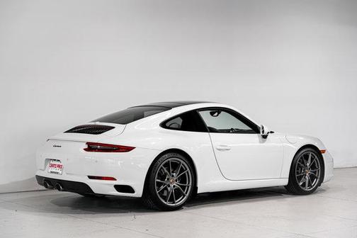 2017 Porsche 911 Carrera