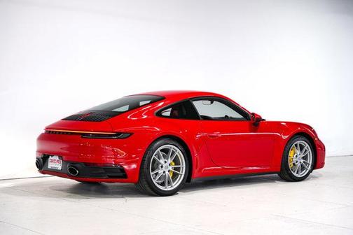 2020 Porsche 911 Carrera