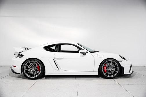 2021 Porsche 718 Cayman GT4