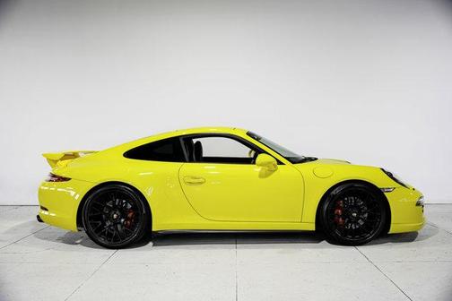 2015 Porsche 911 Carrera GTS