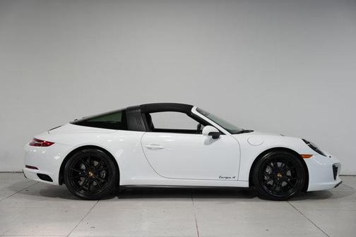2017 Porsche 911 Targa 4