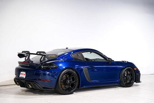 2023 Porsche 718 Cayman GT4 RS