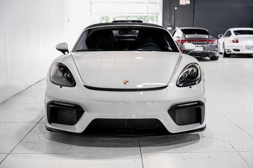 Chalk 2022 Porsche 718 Spyder Roadster