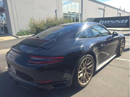 2018 Porsche 911 Carrera GTS