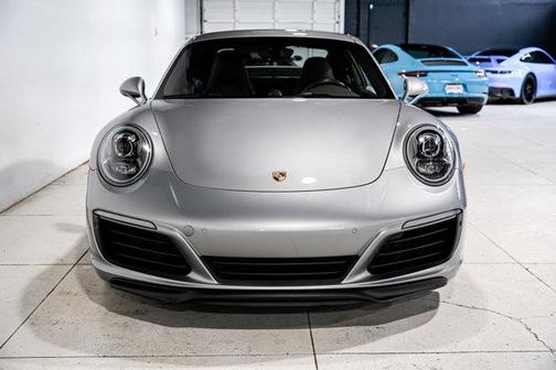 2017 Porsche 911 Carrera 4S