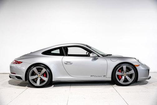 2017 Porsche 911 Carrera 4S