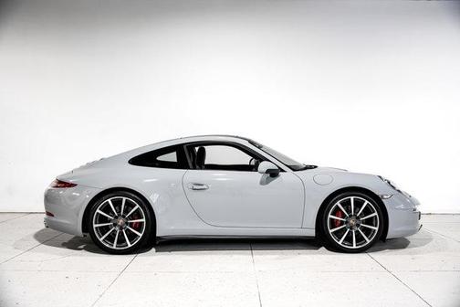 2013 Porsche 911 Carrera 4