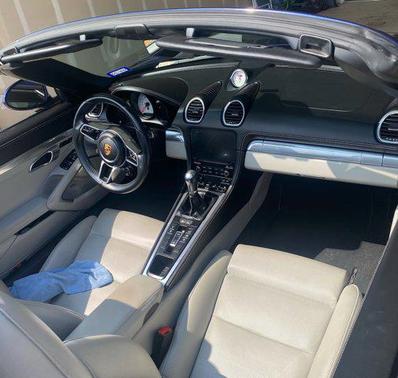 2022 Porsche 718 Boxster S