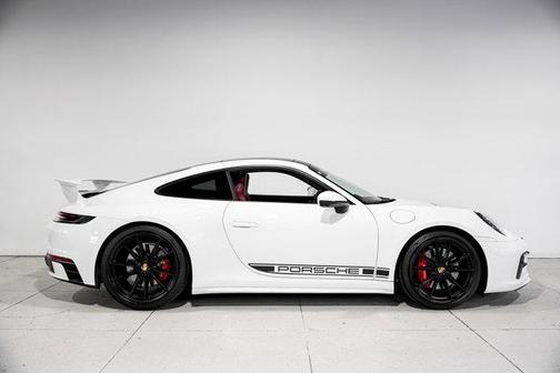 2020 Porsche 911 Carrera 4S