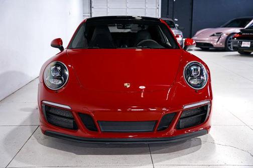 2018 Porsche 911 Carrera GTS