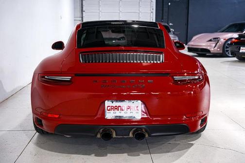 2018 Porsche 911 Carrera GTS