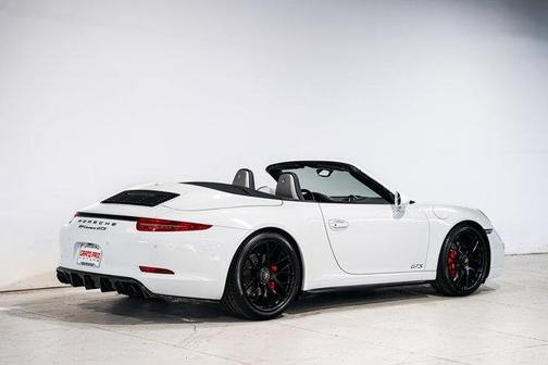 2015 Porsche 911 Carrera GTS