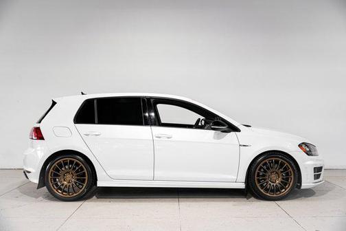 2017 Volkswagen Golf R 2.0T DSG