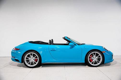 2018 Porsche 911 Carrera 4S Cabriolet