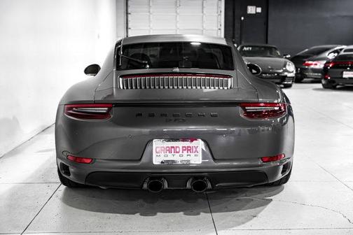 2019 Porsche 911 Carrera GTS