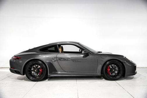 2019 Porsche 911 Carrera GTS