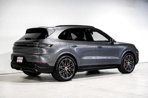 2024 Porsche Cayenne S