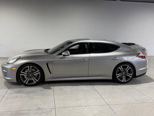 2012 Porsche Panamera 4S