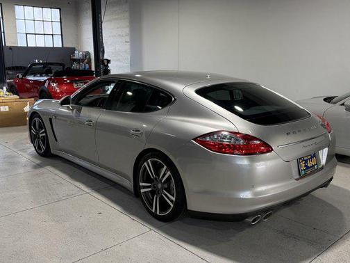 2012 Porsche Panamera 4S