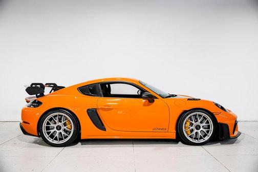2023 Porsche 718 Cayman GT4 RS