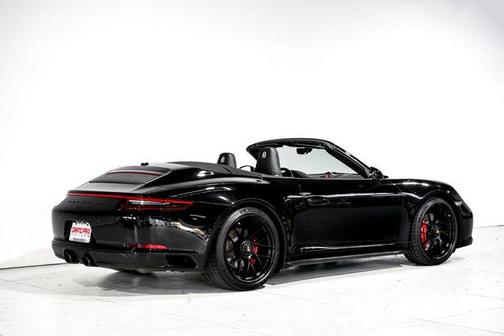 2019 Porsche 911 Carrera 4 GTS