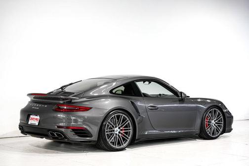 2017 Porsche 911 Turbo